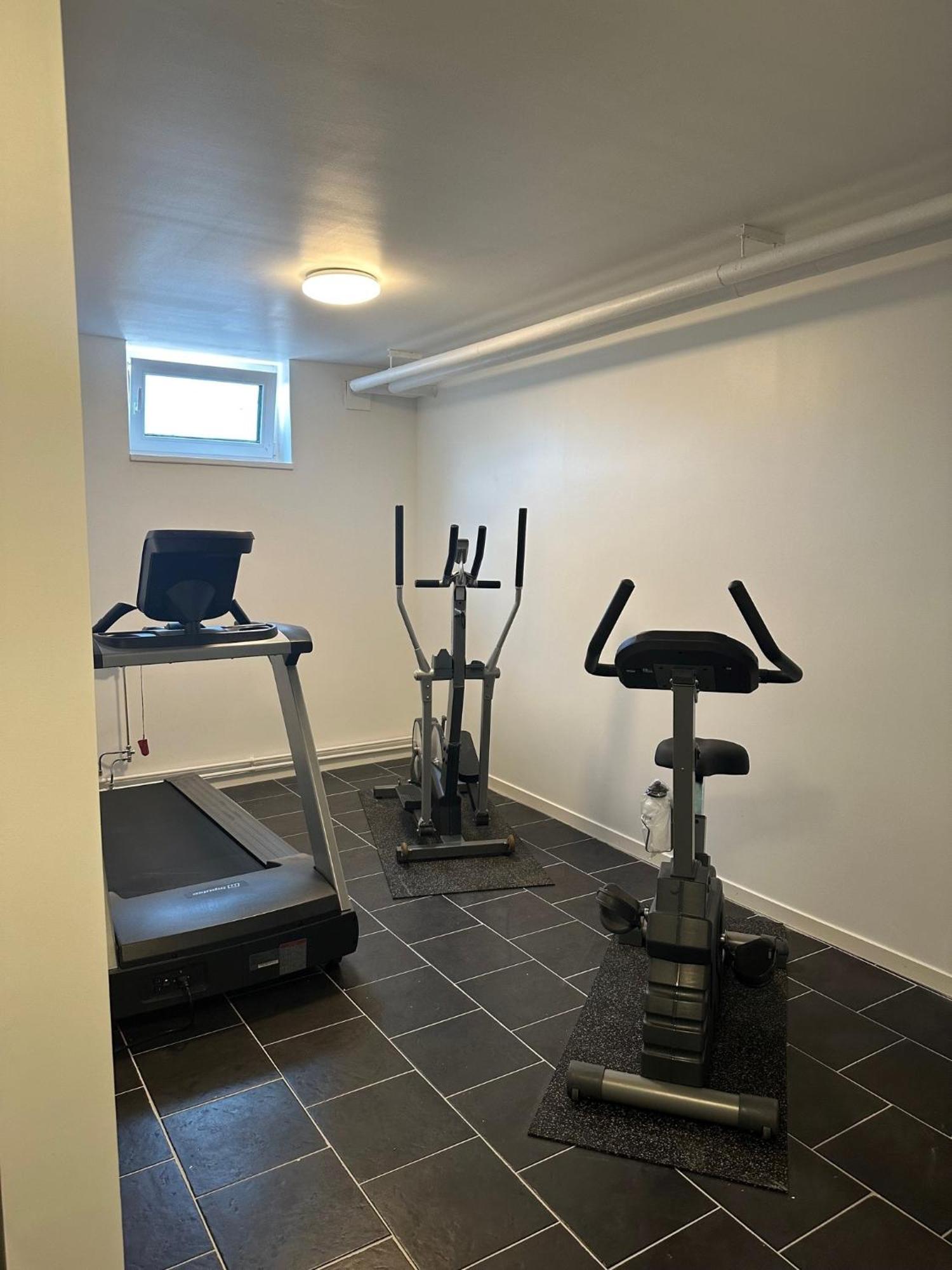 Södertälje Almnaes Park Hotel מראה חיצוני תמונה