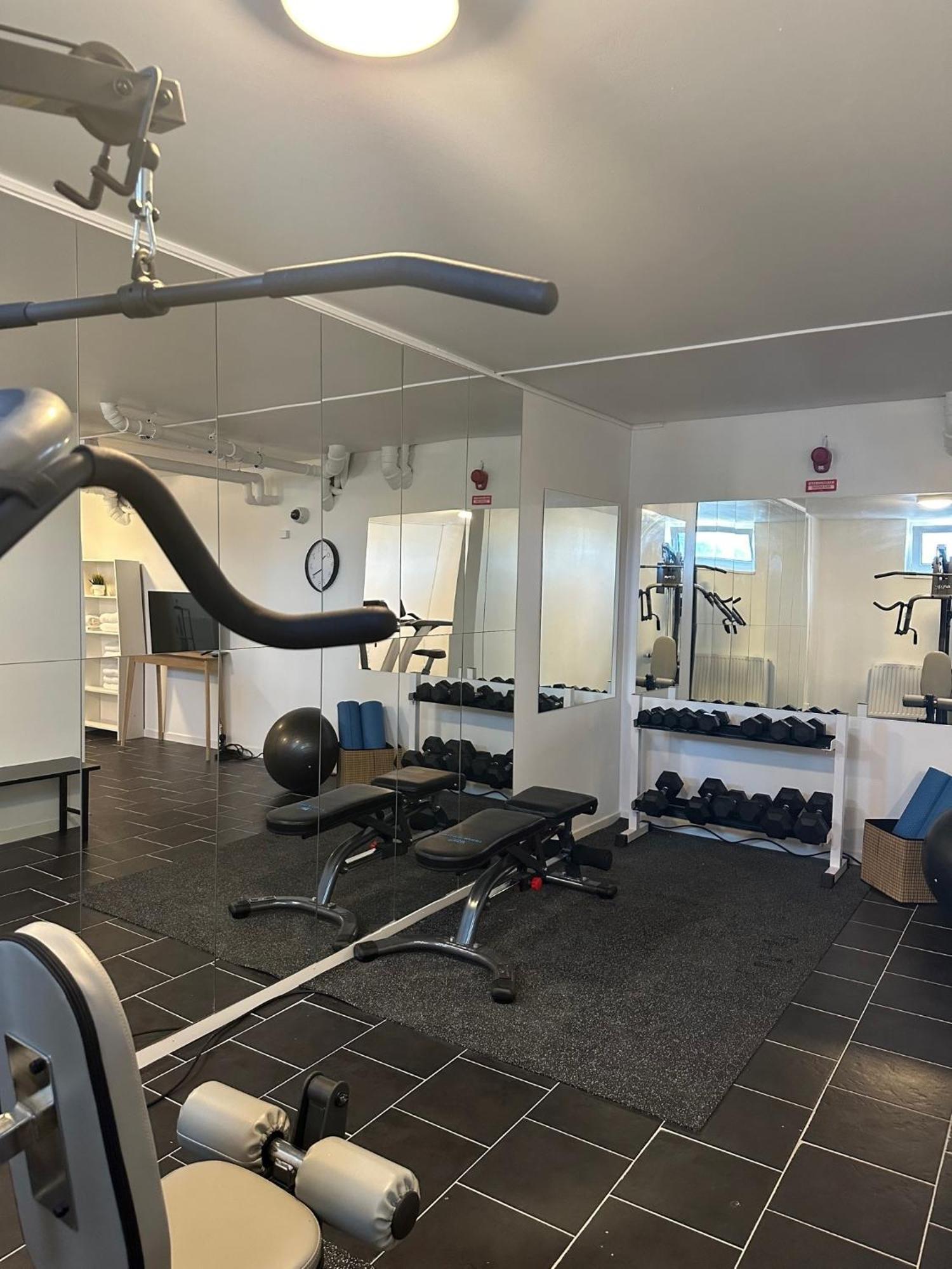 Södertälje Almnaes Park Hotel מראה חיצוני תמונה