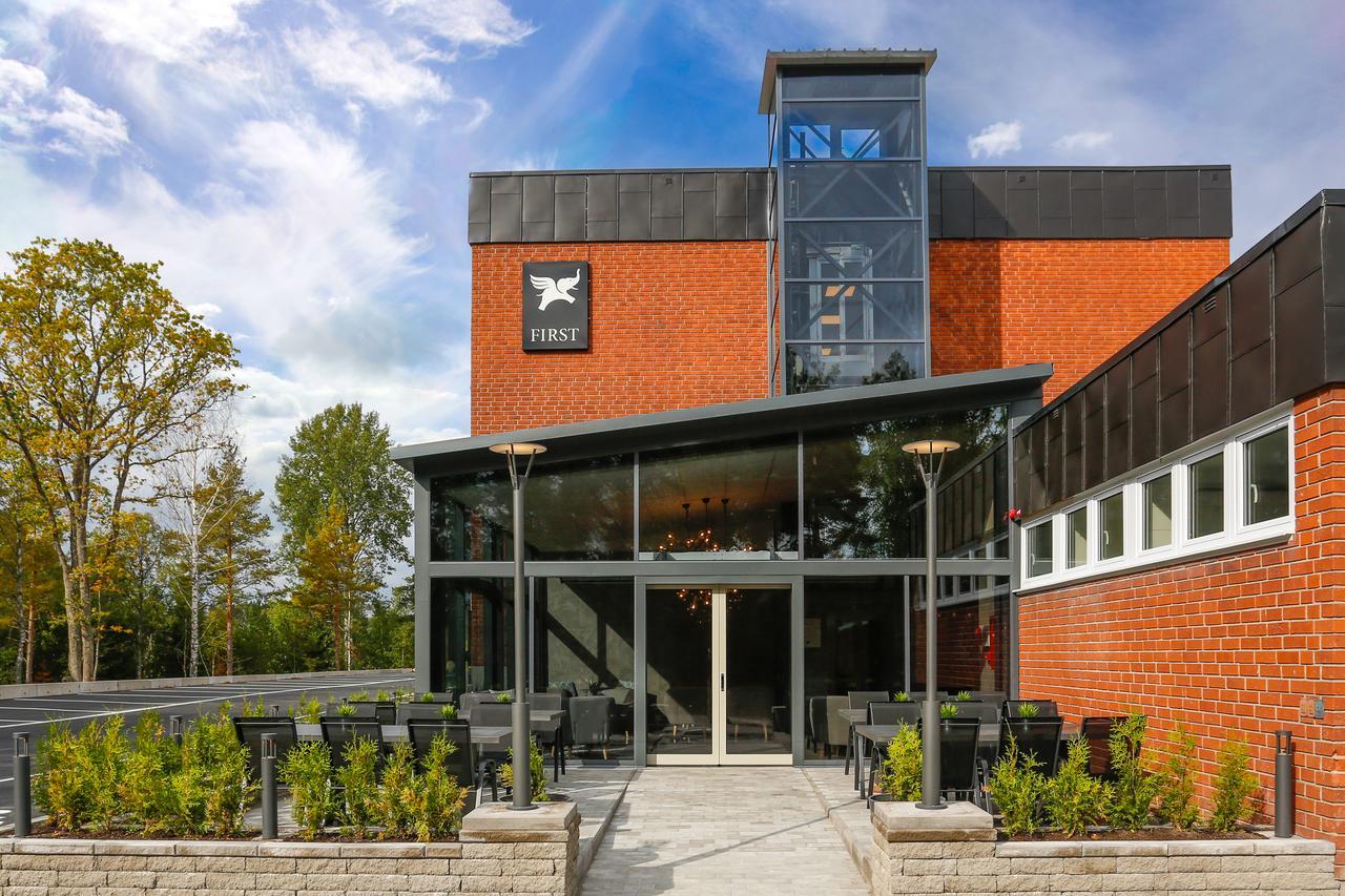 Södertälje Almnaes Park Hotel מראה חיצוני תמונה
